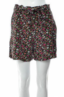 Female shorts - AMISU front