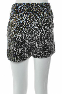 Female shorts - 9TH Avenue back