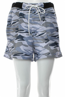 Female shorts - KE SPORTS front