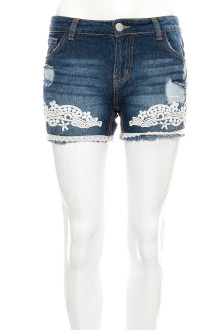 Female shorts - Janina front