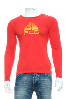 Nike ACG front