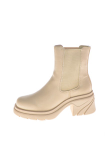 Women's boots- EVEN & ODD front