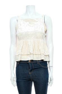 Women's top - American Eagle front