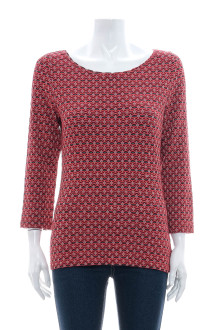 Women's sweater - Claudia Strater front