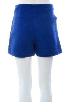 Female shorts - ZARA Basic back