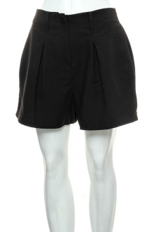 Female shorts - Boohoo front