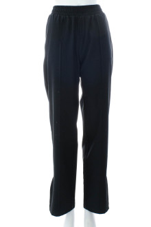Women's trousers - Abercrombie & Fitch front