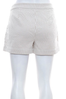 Female shorts - HALLHUBER back