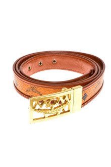 Ladies's belt front